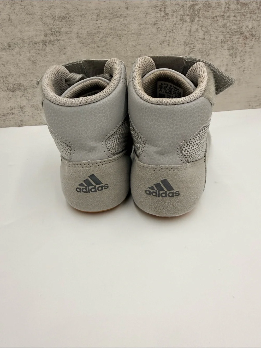 Adidas Boys Youth High Top Wrestling Shoes Gray Black Gum Size 2 G66004